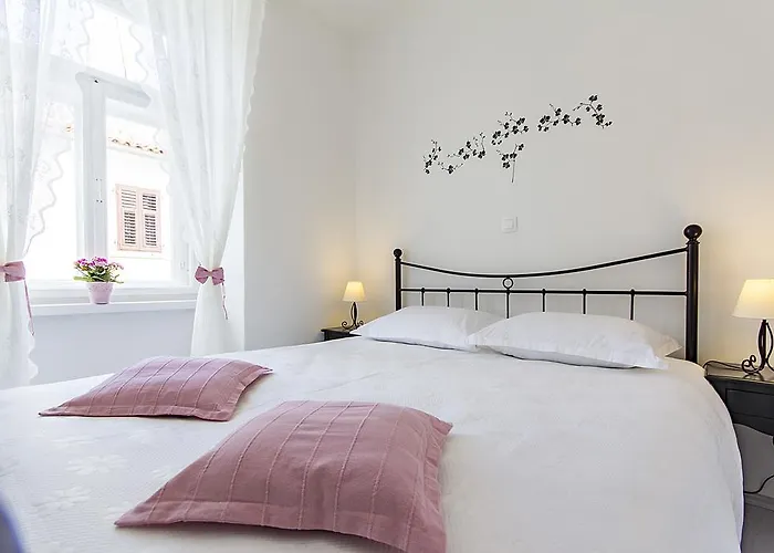 Center Tina Apartman Pula